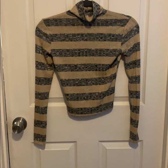 XS sky and sparrow shirt - Picture 2 of 4